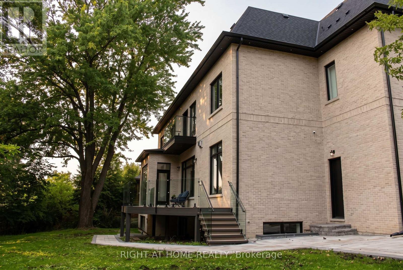 15 Orlon Crescent, Richmond Hill, Ontario  L4C 6S2 - Photo 2 - N13799338