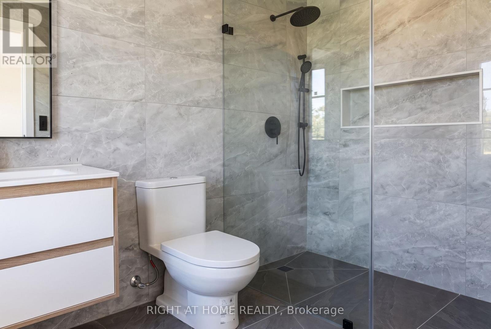 15 Orlon Crescent, Richmond Hill, Ontario  L4C 6S2 - Photo 29 - N13799338