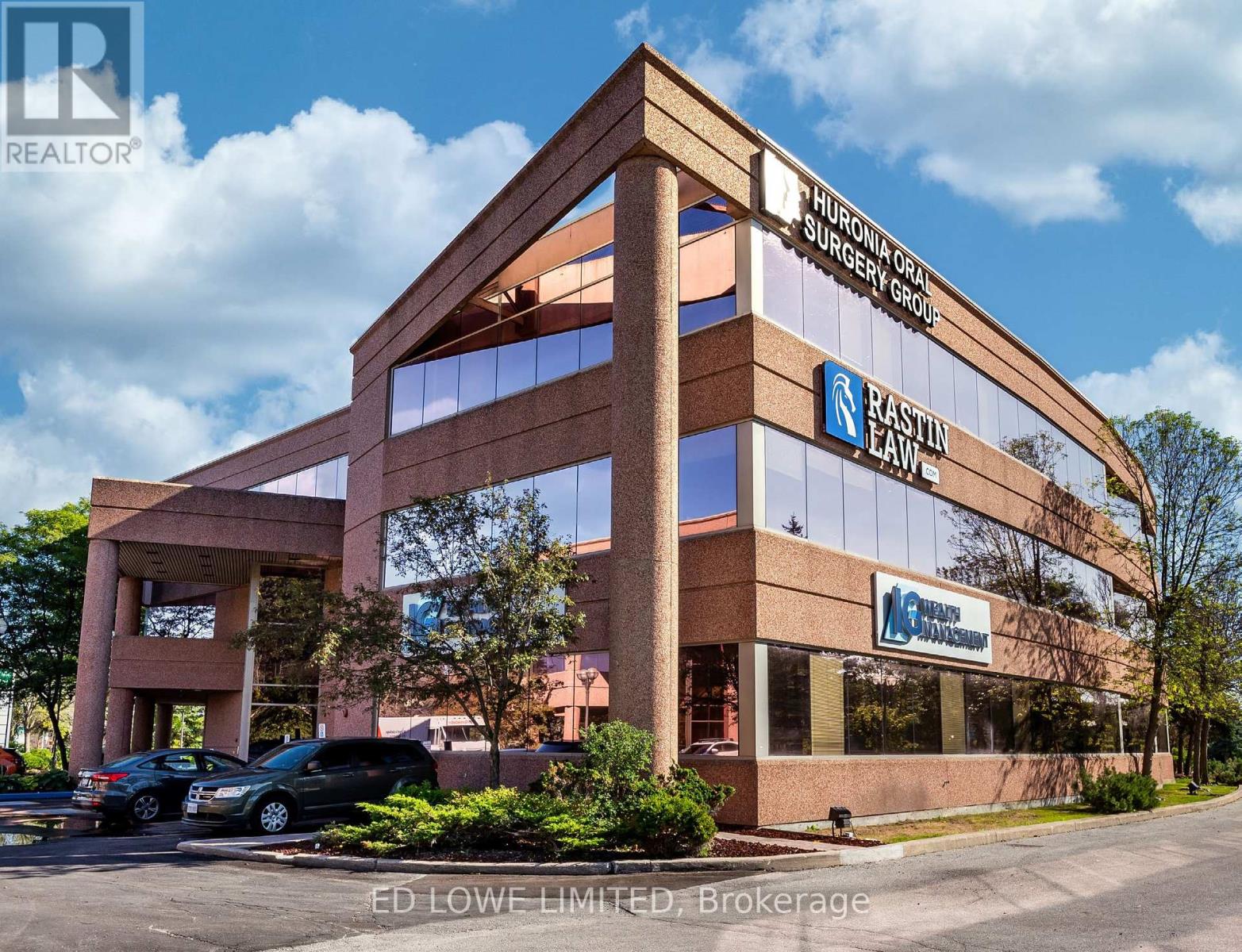 301 - 128 WELLINGTON STREET W, Barrie, Ontario
