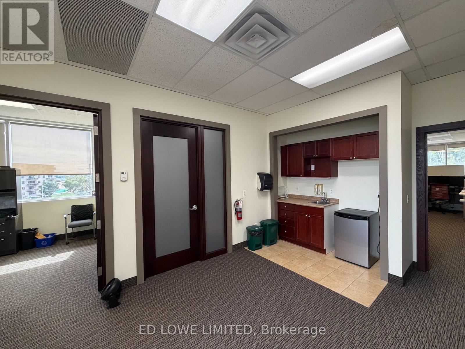 301/304 - 128 Wellington Street W, Barrie, Ontario  L4N 1K9 - Photo 21 - S13799340