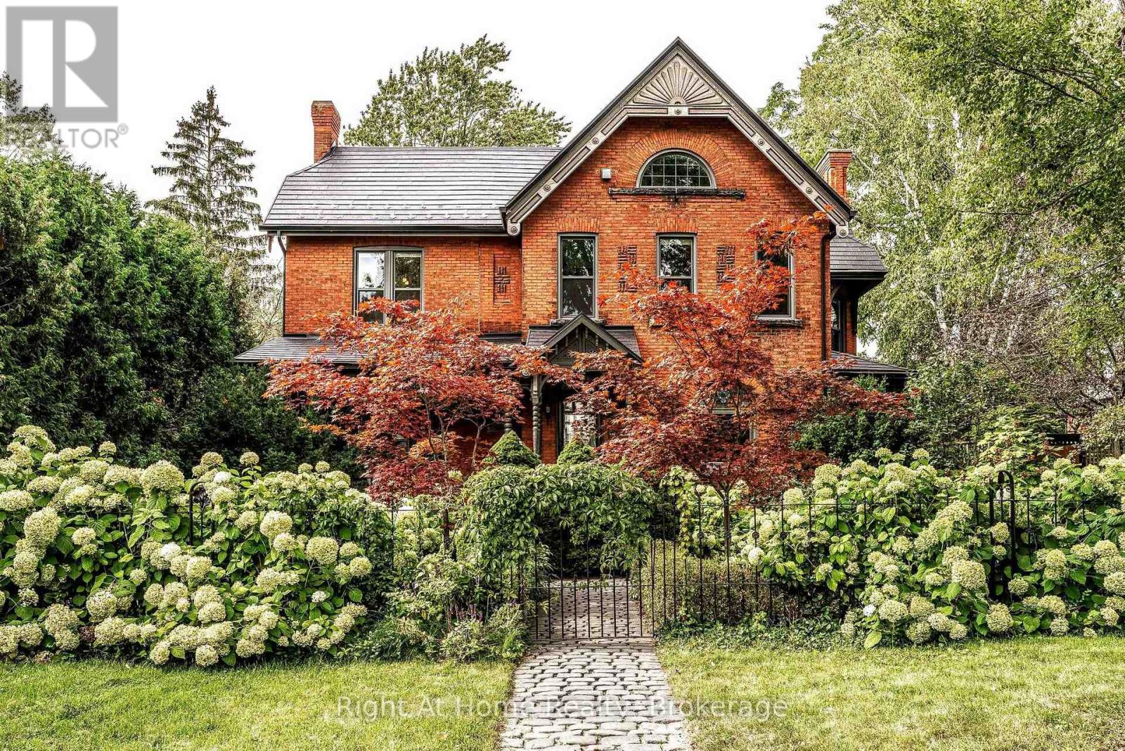 182 CHURCH STREET, Stratford, Ontario
