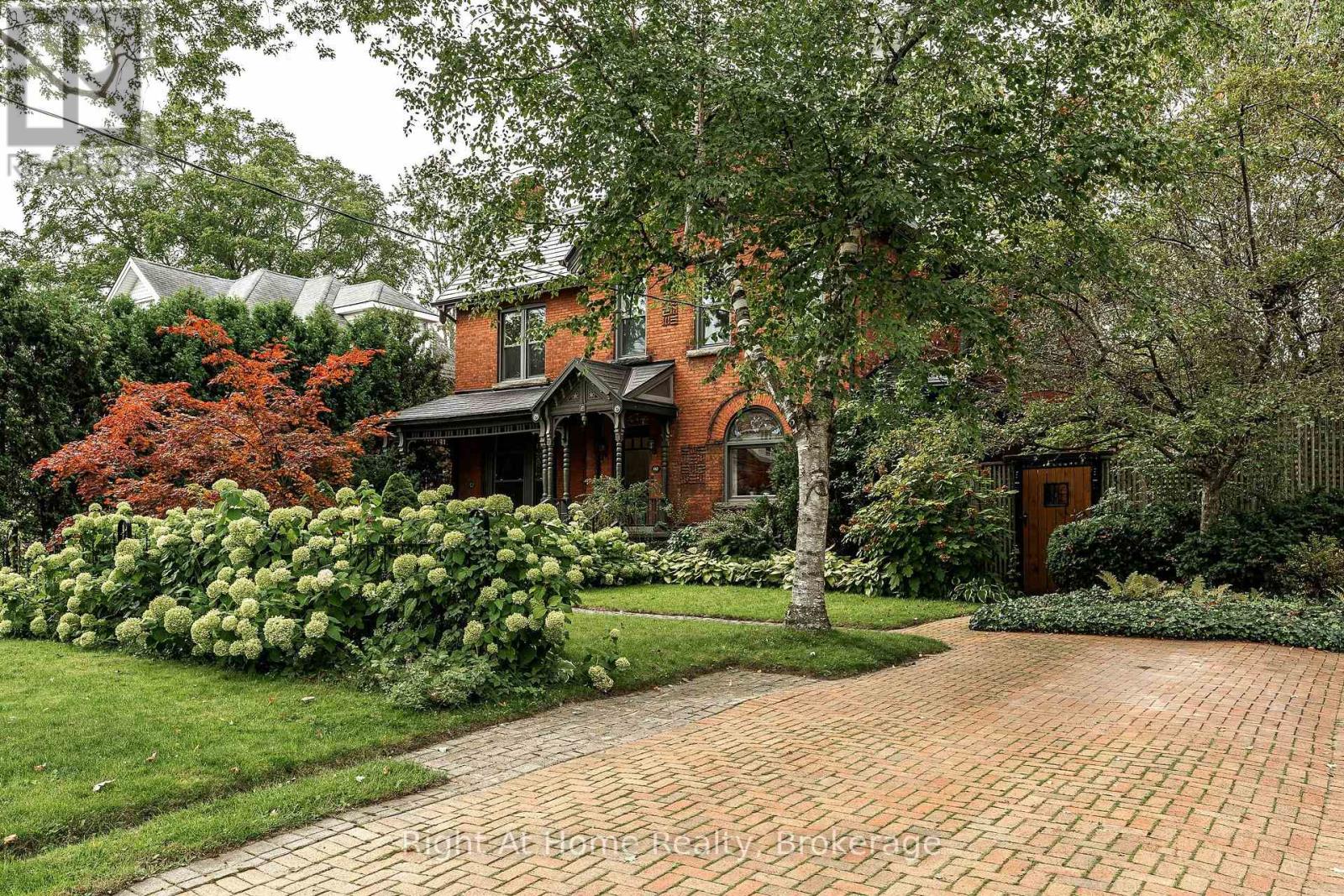 182 Church Street, Stratford, Ontario  N5A 2R5 - Photo 2 - X13799430