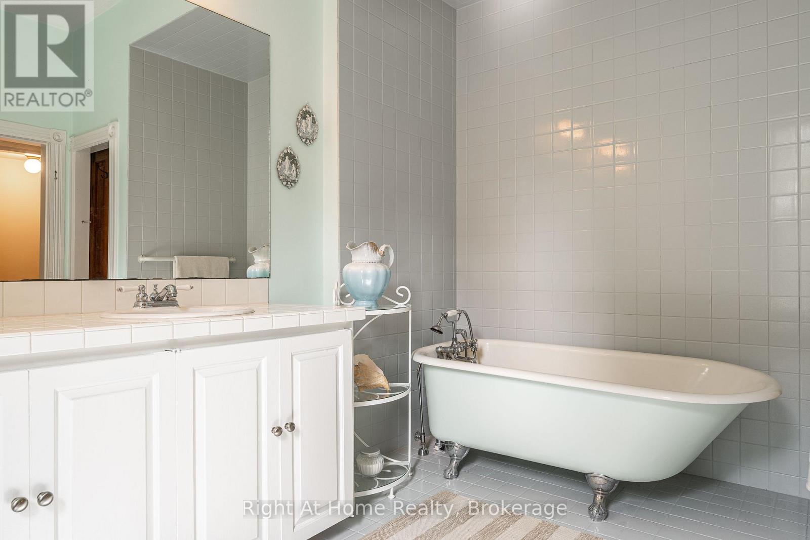 182 Church Street, Stratford, Ontario  N5A 2R5 - Photo 26 - X13799430