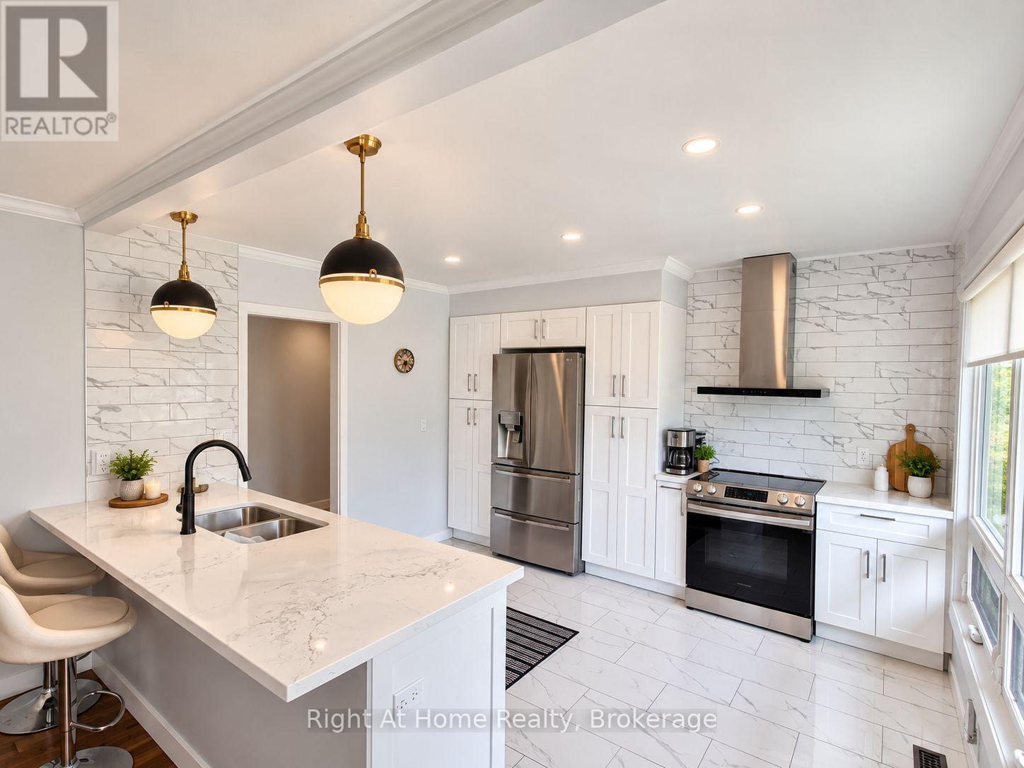 15414 Niagara River Parkway, Niagara-On-The-Lake, Ontario  L0S 1J0 - Photo 16 - X12863544