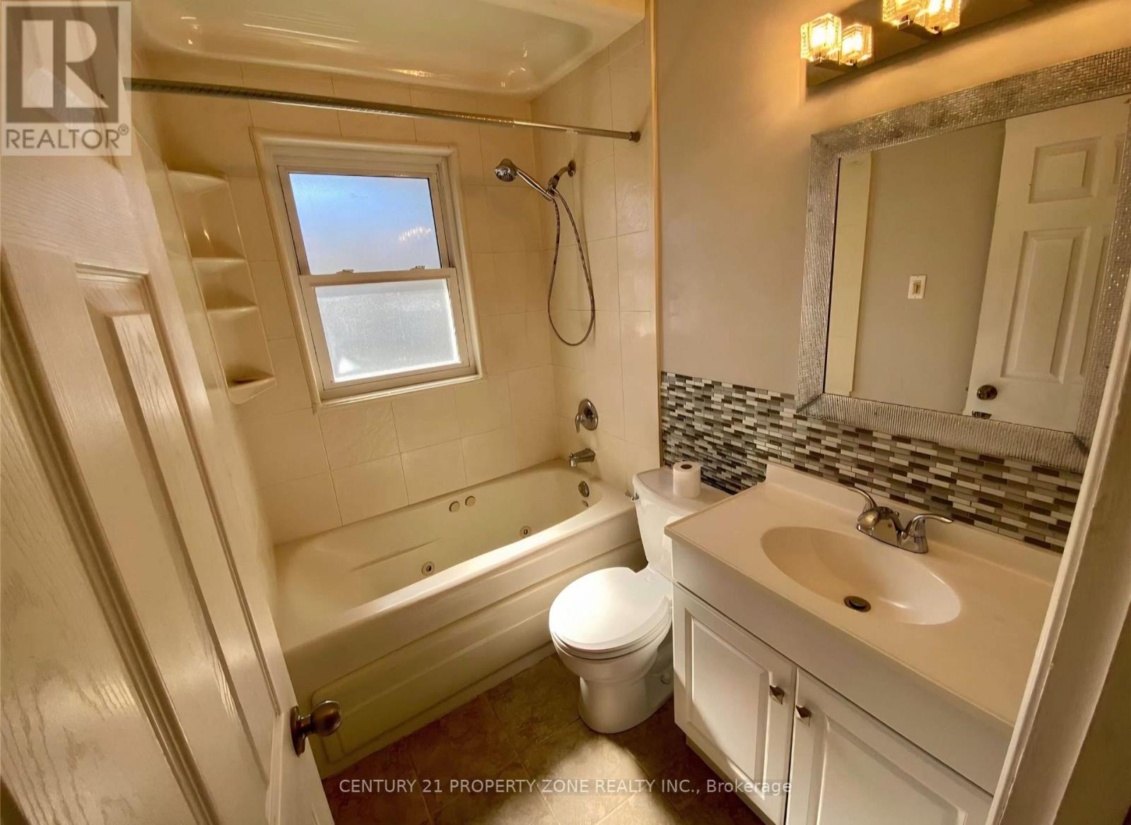 5439 Cornwall Crescent, Burlington, Ontario  L7L 3K2 - Photo 8 - W13799330