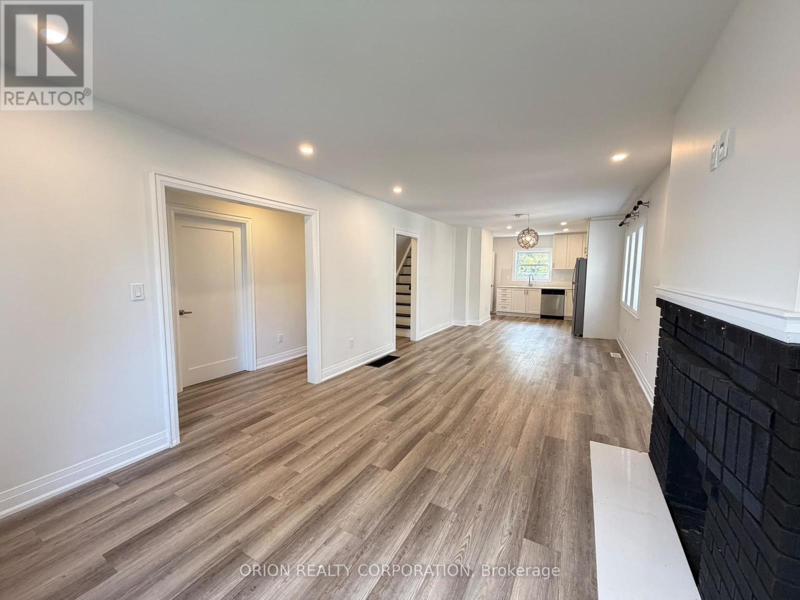 1016 Haig Boulevard, Mississauga, Ontario L5E 2M5 - Photo 5 - W13799348
