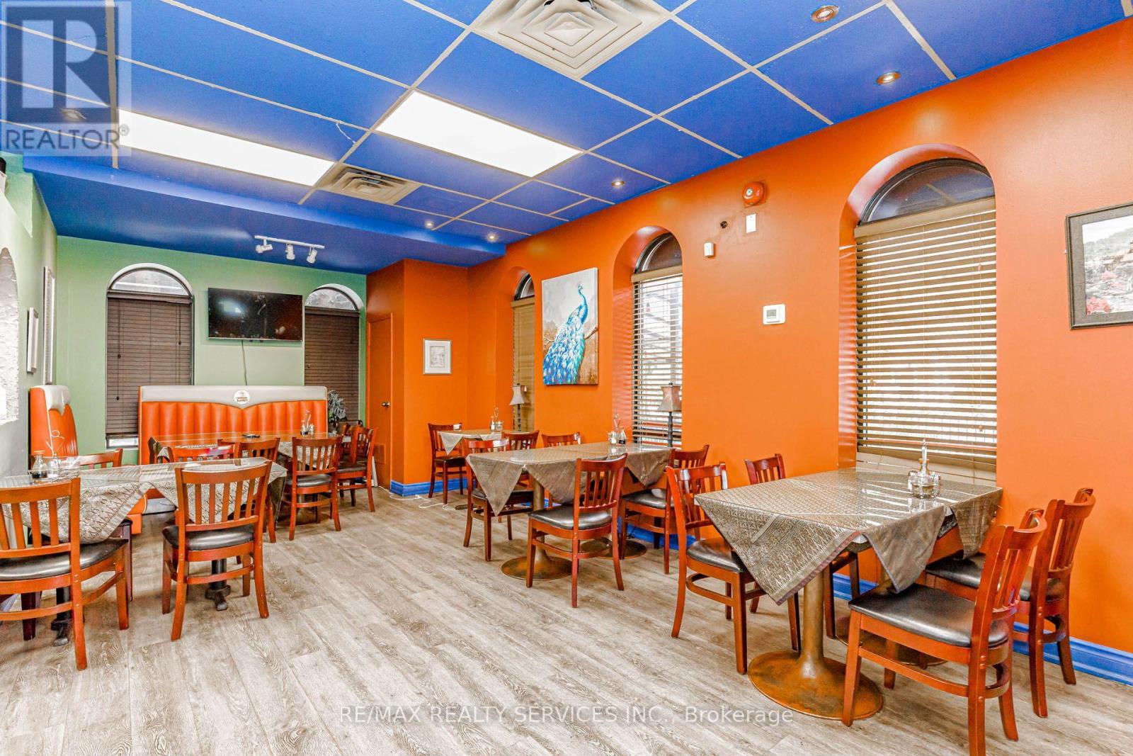 63 Queen Street S, Mississauga, Ontario  L5M 3S9 - Photo 15 - W13799392