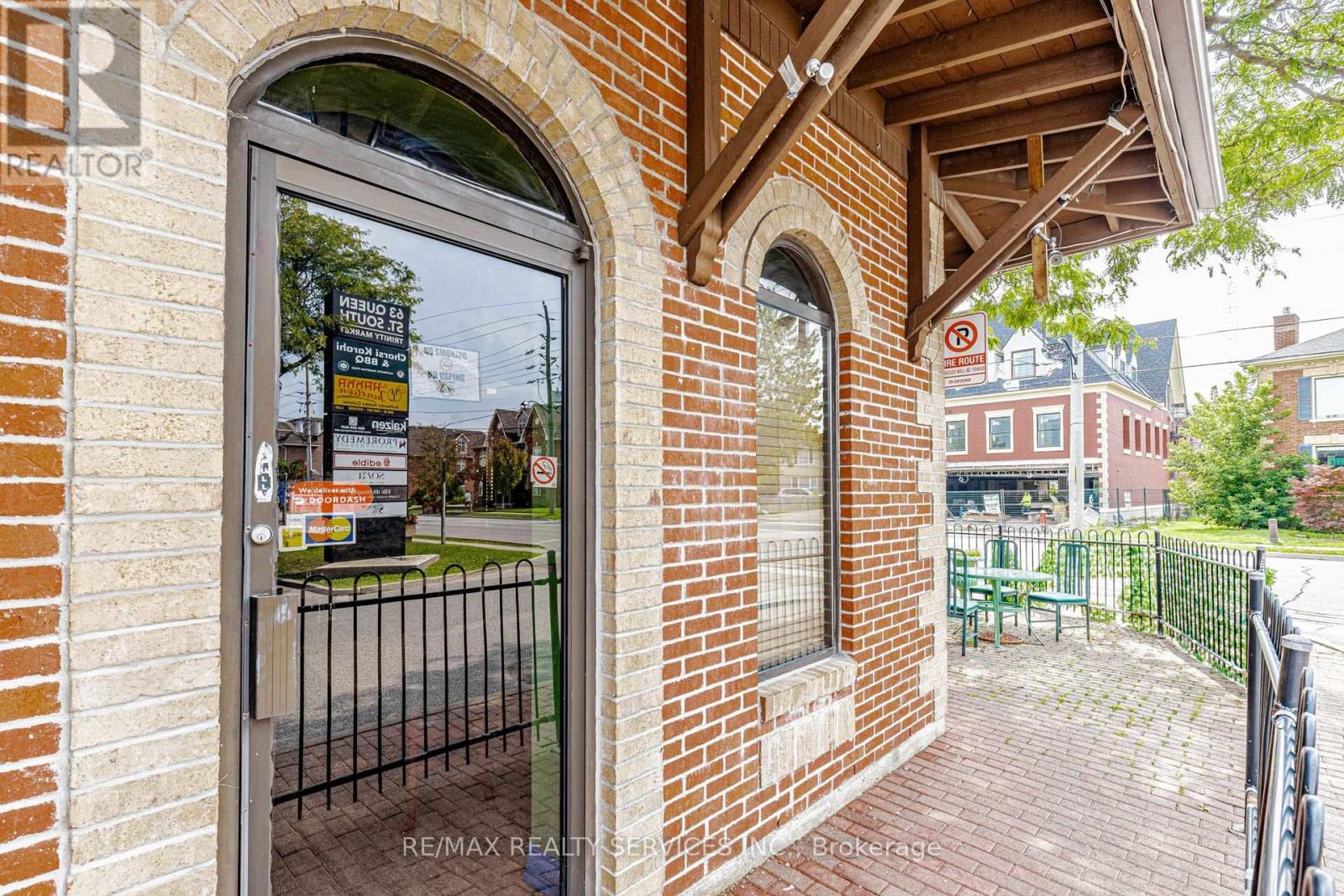 63 Queen Street S, Mississauga, Ontario  L5M 3S9 - Photo 4 - W13799392
