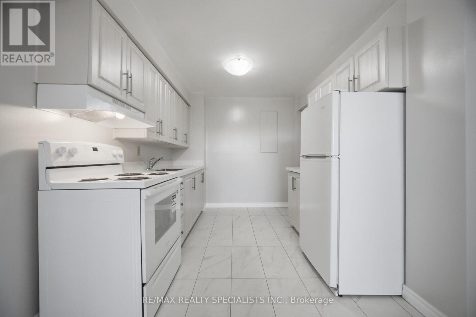 6 - 2170 Bromsgrove Road, Mississauga, Ontario  L5J 4J2 - Photo 5 - W13799446