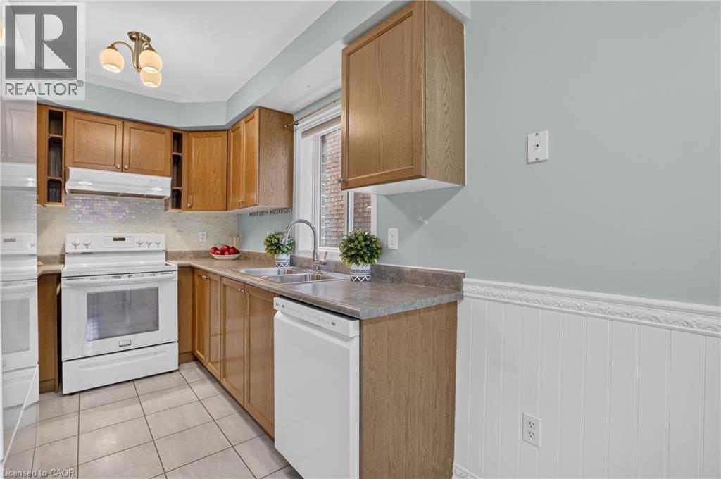 127 Knapton Drive, Newmarket, Ontario  L3X 3B3 - Photo 17 - 40863188