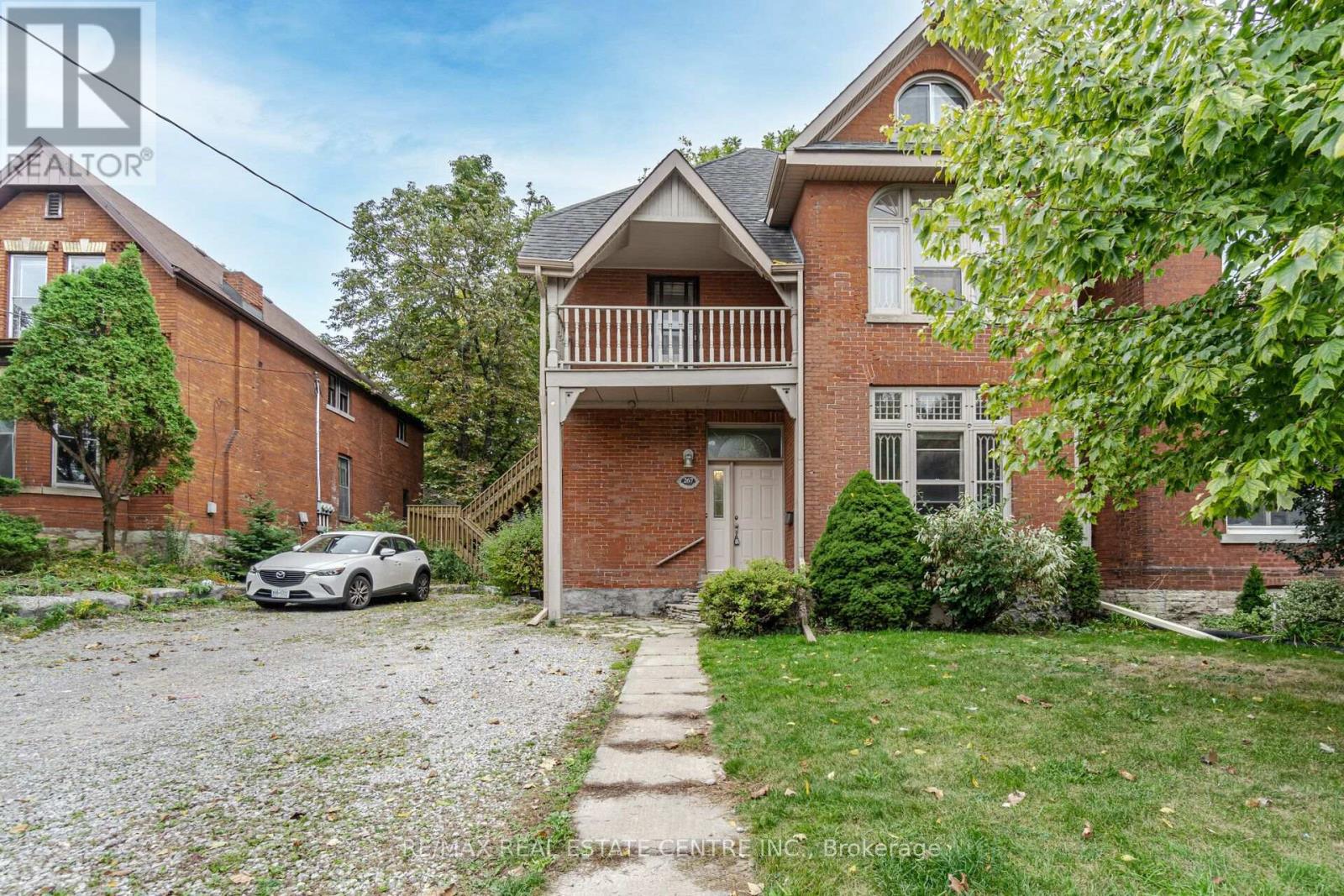 UPPER LOFT - 267 ABERDEEN AVENUE, Hamilton, Ontario