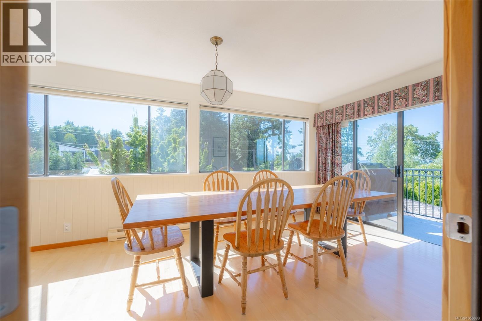 7115 Huddlestone Rd, Lantzville, British Columbia  V0R 2H0 - Photo 10 - 1050098