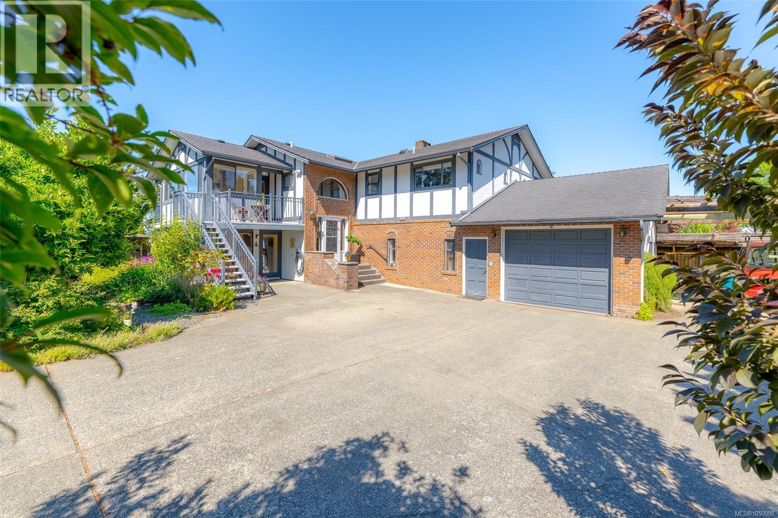 7115 Huddlestone Rd, Lantzville, British Columbia  V0R 2H0 - Photo 3 - 1050098