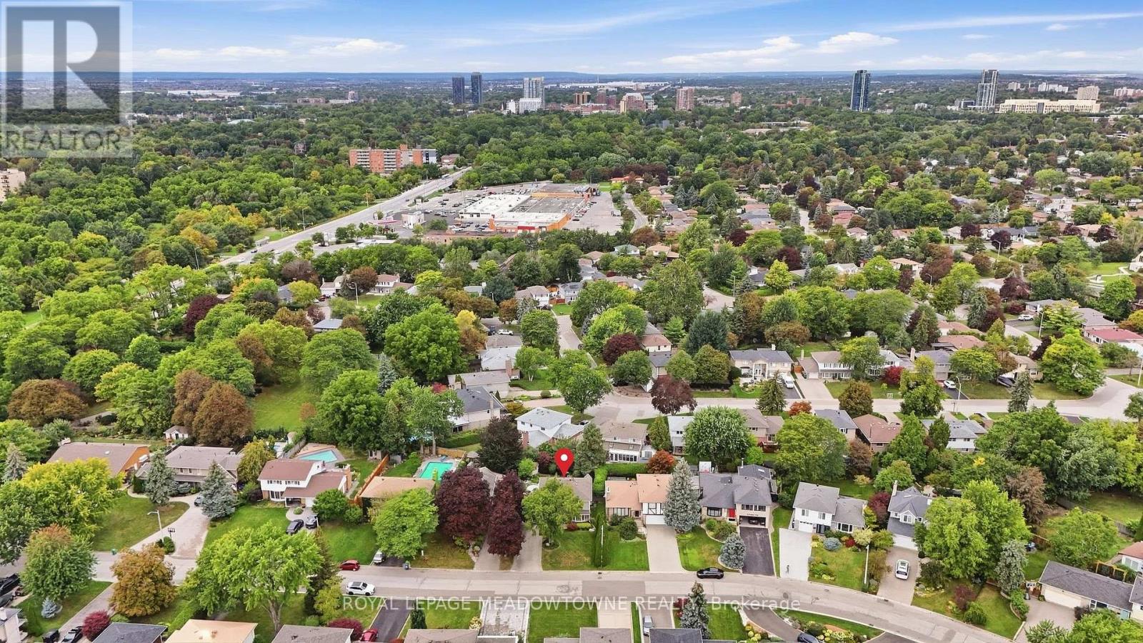 12 Cheltenham Court, Brampton, Ontario  L6W 1J3 - Photo 3 - W13796120
