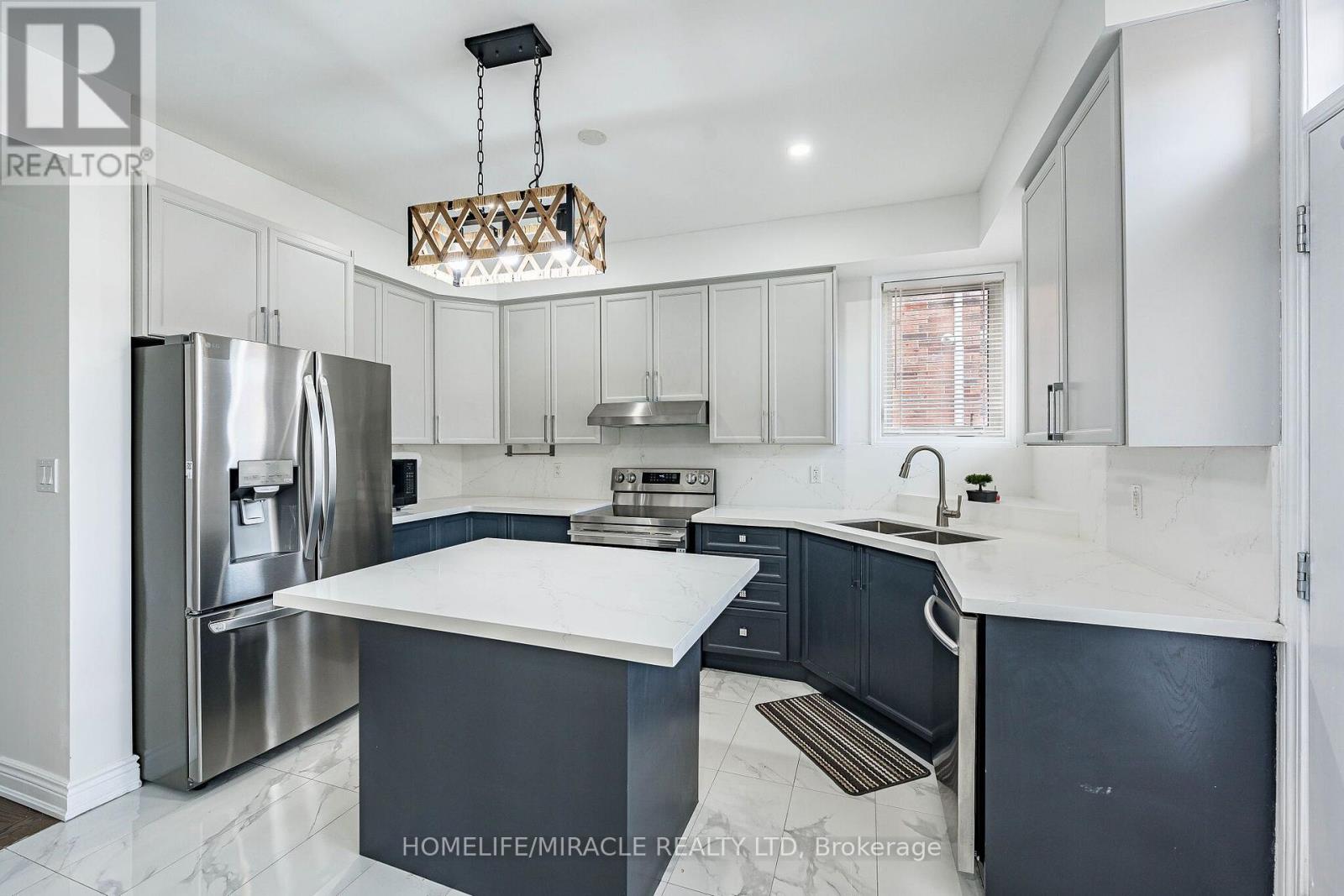 354 Panhellenic Drive, Mississauga, Ontario  L5W 0B9 - Photo 15 - W13798134