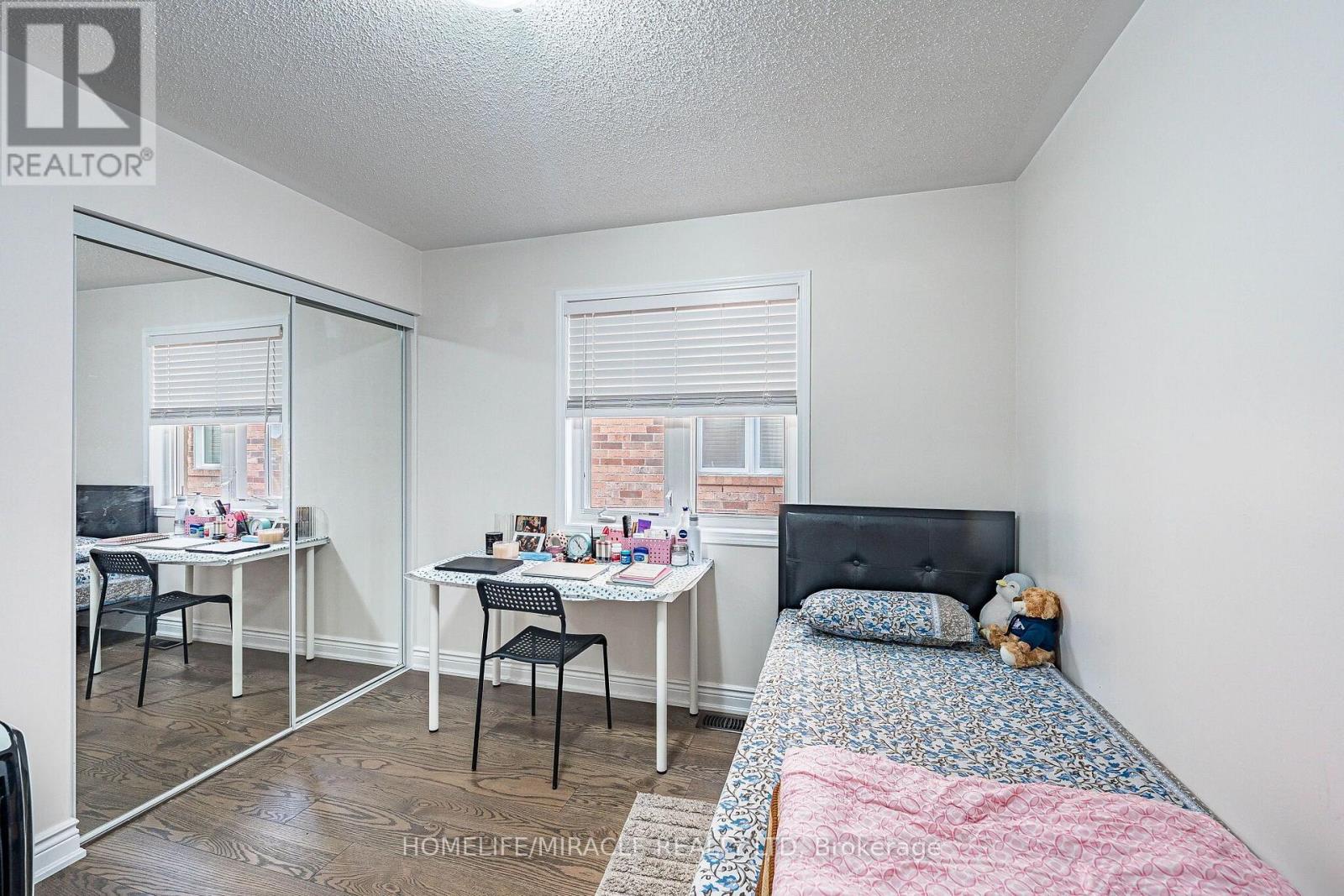 354 Panhellenic Drive, Mississauga, Ontario  L5W 0B9 - Photo 39 - W13798134