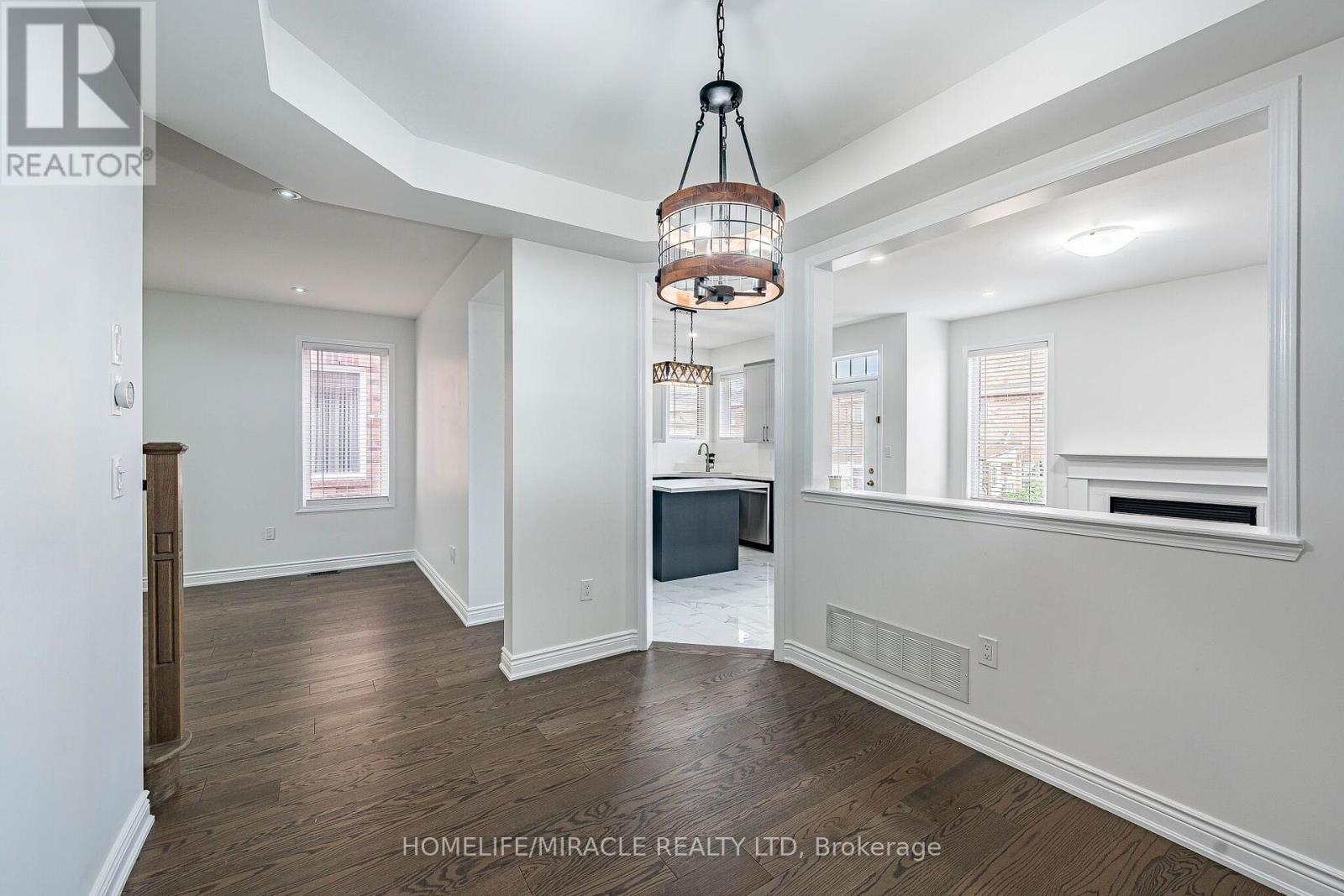 354 Panhellenic Drive, Mississauga, Ontario  L5W 0B9 - Photo 12 - W13798134