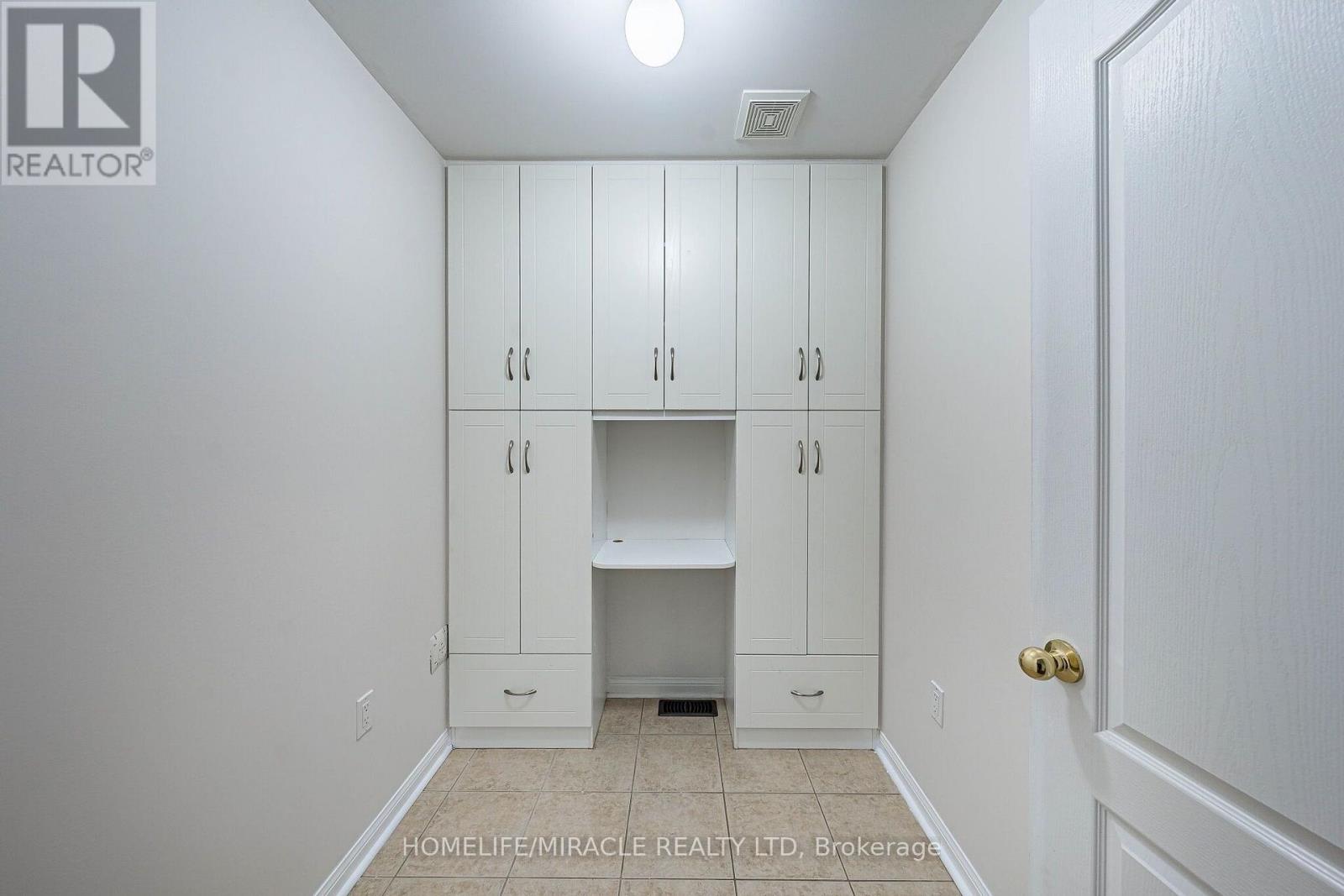 354 Panhellenic Drive, Mississauga, Ontario  L5W 0B9 - Photo 41 - W13798134