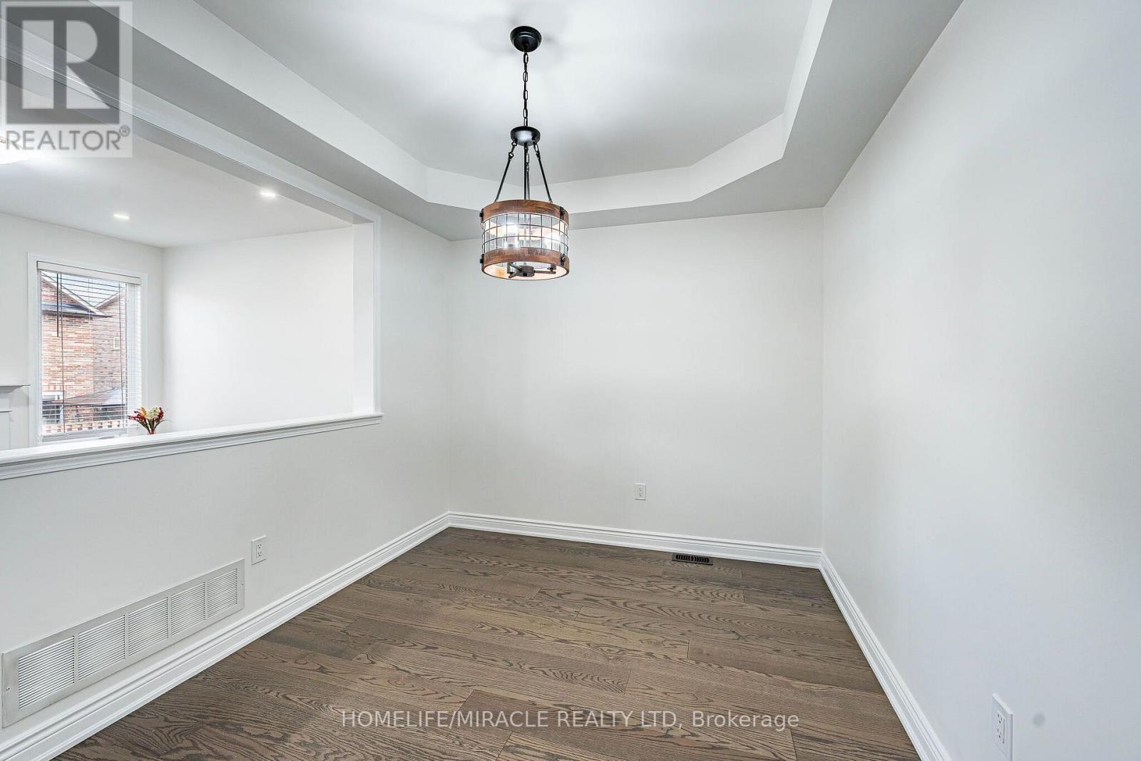 354 Panhellenic Drive, Mississauga, Ontario  L5W 0B9 - Photo 8 - W13798134