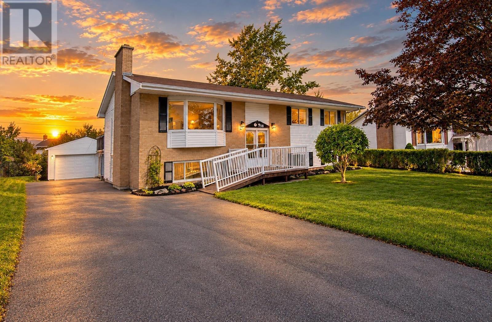 picture 0
