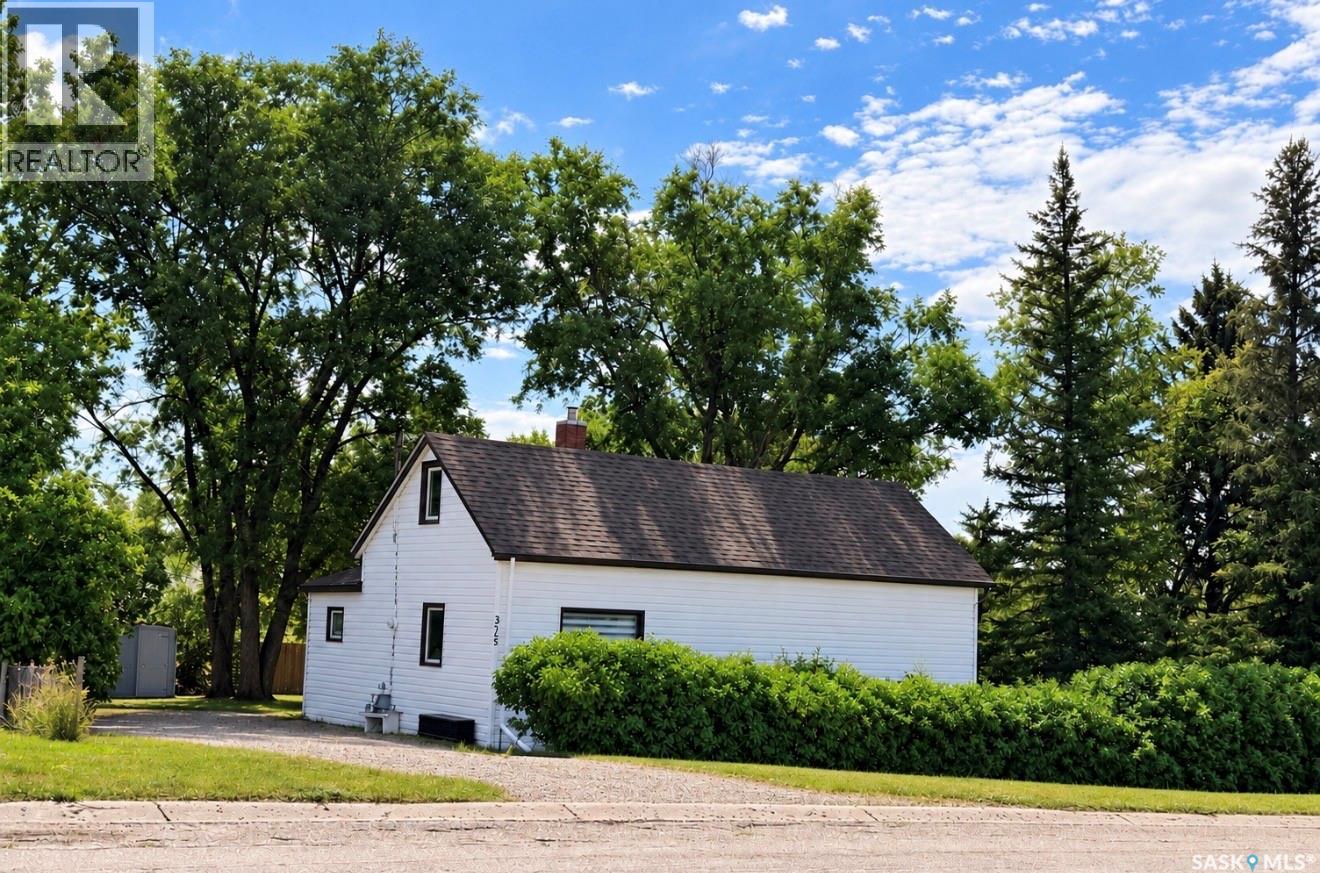 325 Centre STREET, Coronach, Saskatchewan