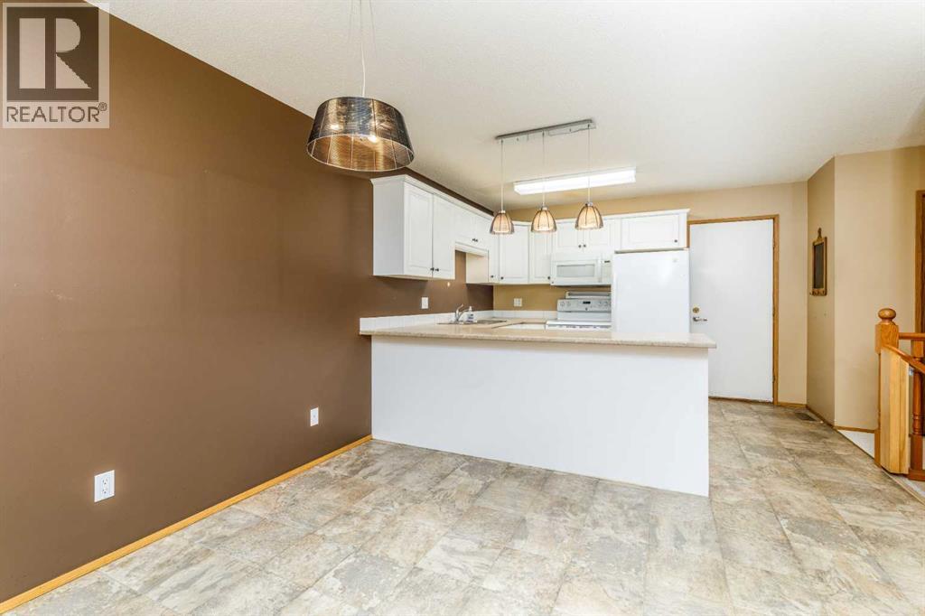 38, 2821 Botterill Crescent, Red Deer, Alberta  T4R 2E5 - Photo 10 - A2330010