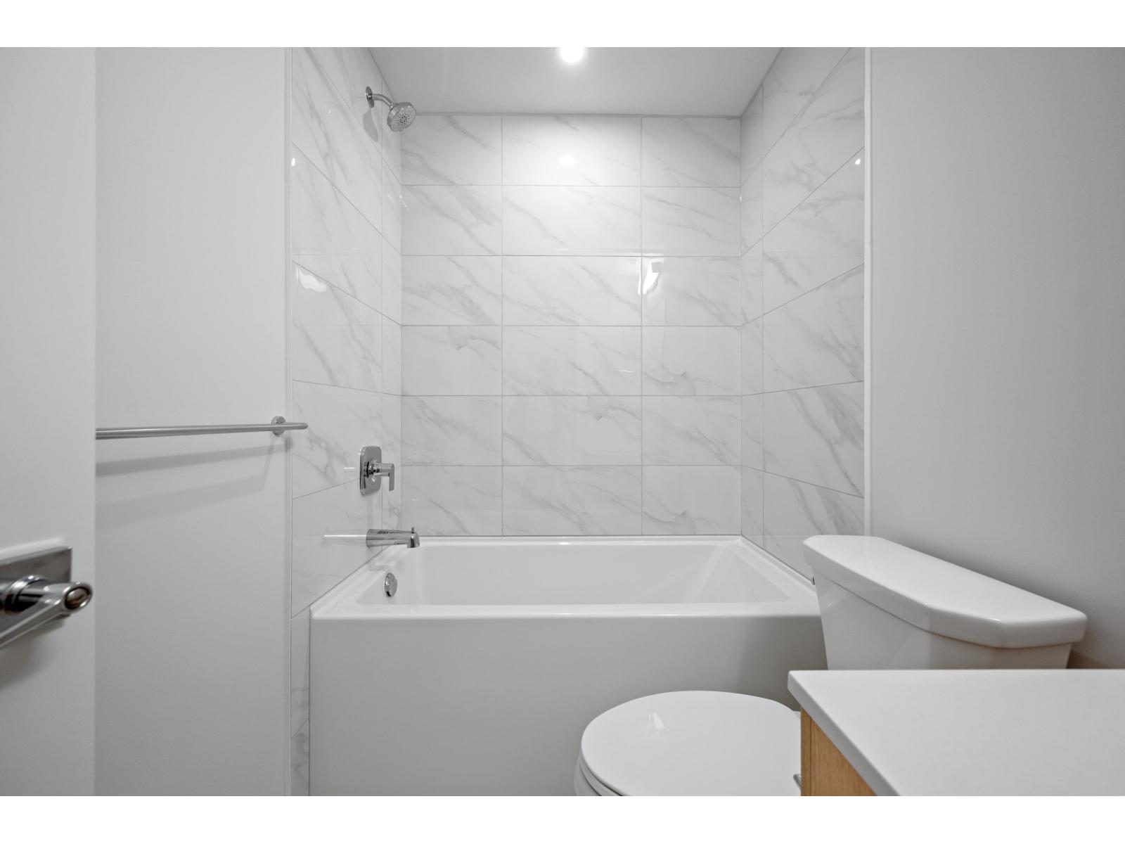 208 34385 Gladys Avenue, Abbotsford, British Columbia  V2S 0R5 - Photo 11 - R3166501
