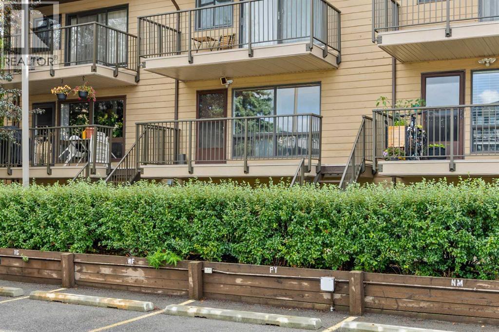 56, 3519 49 Street NW, Calgary, Alberta  T3A 2C7 - Photo 4 - A2343070