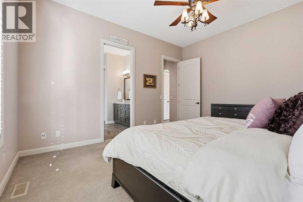 37 Cranbrook Heights SE, Calgary, Alberta  T3M 1W5 - Photo 21 - A2342626