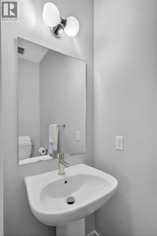 242 Southbow Avenue, Cochrane, Alberta  T4C 3R1 - Photo 20 - A2343577