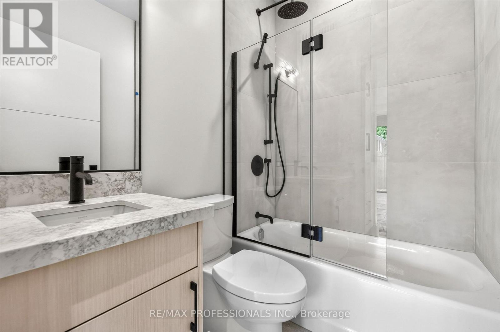 201 - 393 Perth Avenue, Toronto, Ontario  M6P 3Y5 - Photo 14 - W13798856