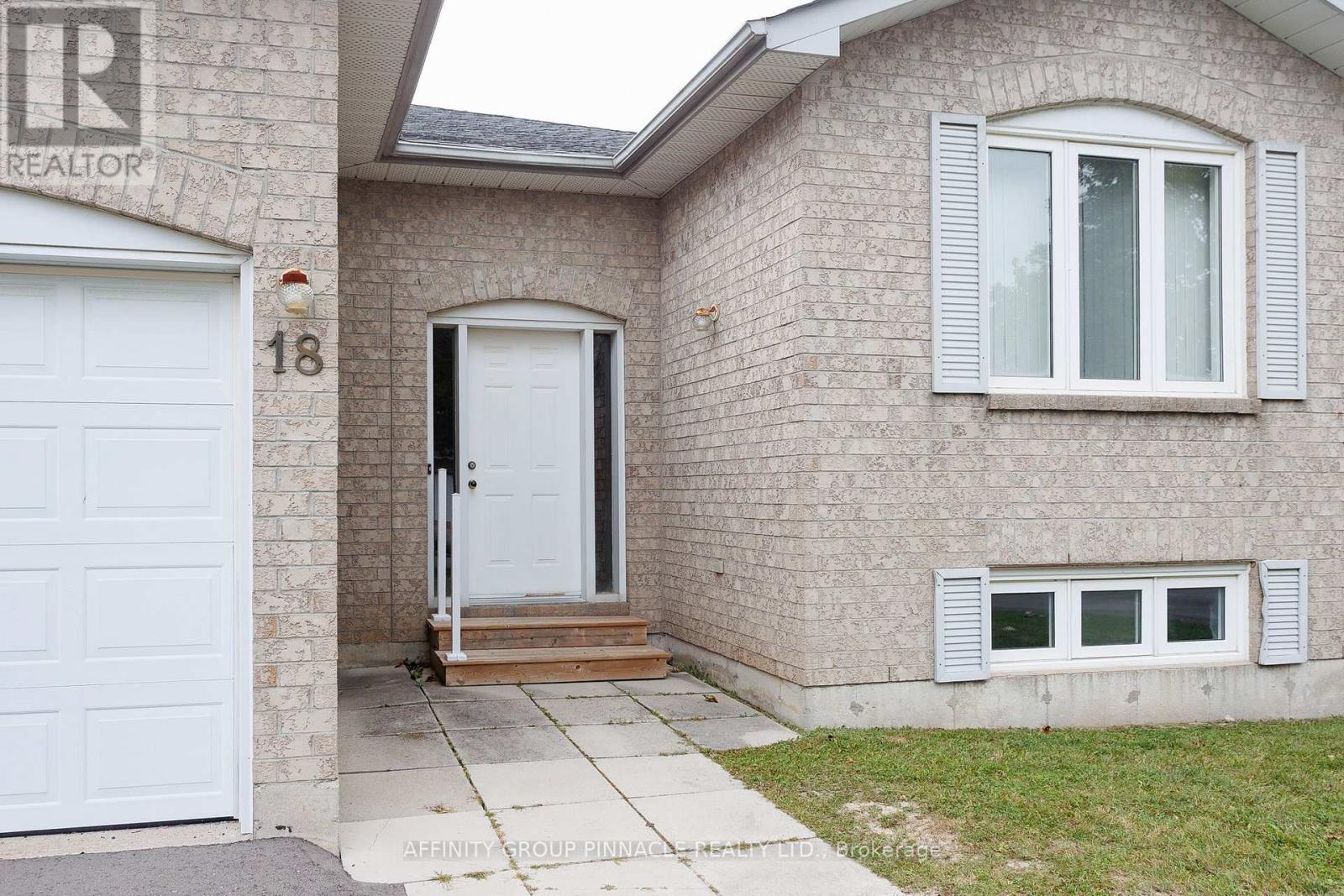 18 Lakeview Drive, Scugog, Ontario  L9L 1G9 - Photo 2 - E13799634