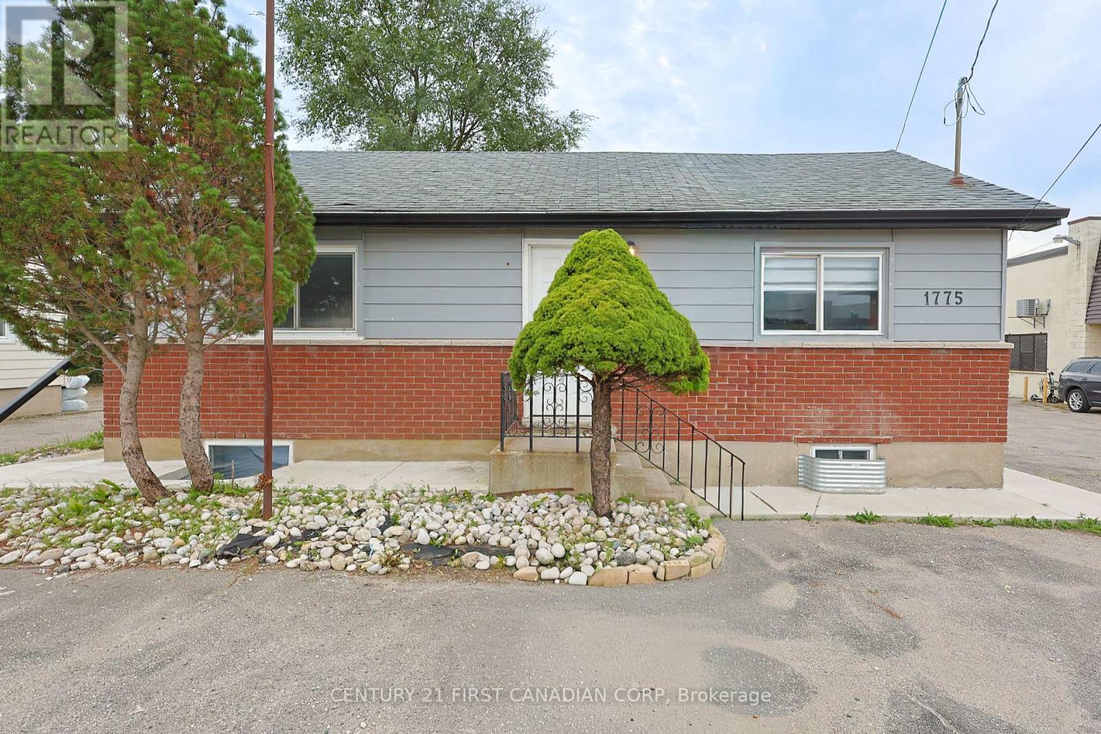 UPPER UNIT - 1775 OXFORD STREET E, London East, Ontario