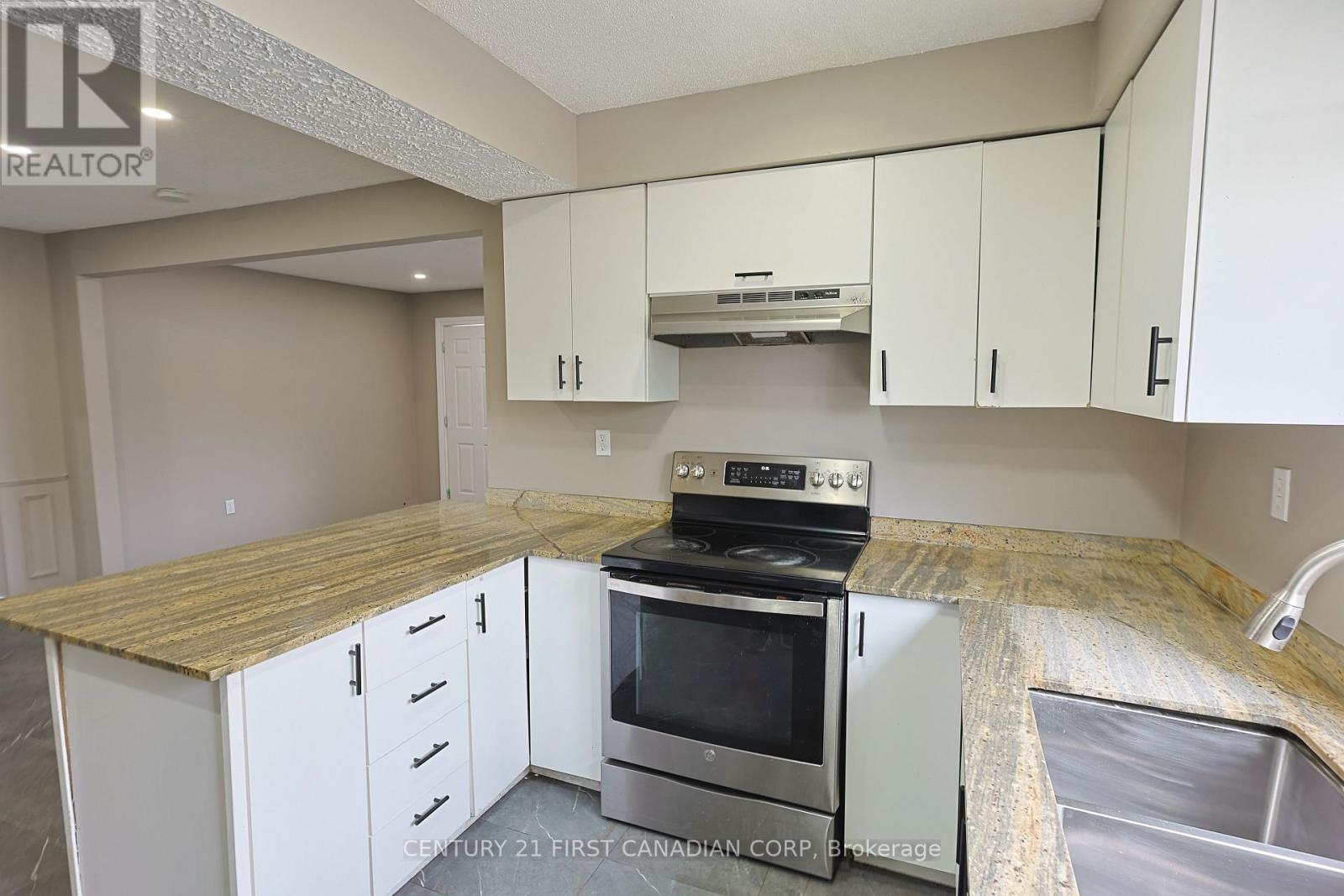 Upper Unit - 1775 Oxford Street E, London East, Ontario  N5V 2Z6 - Photo 4 - X13799690
