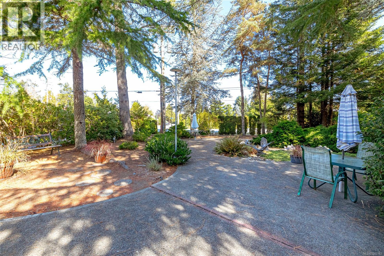 8 3350 Island Hwy W, Qualicum Beach, British Columbia V9K 2S2 - Photo 31 - 1049767
