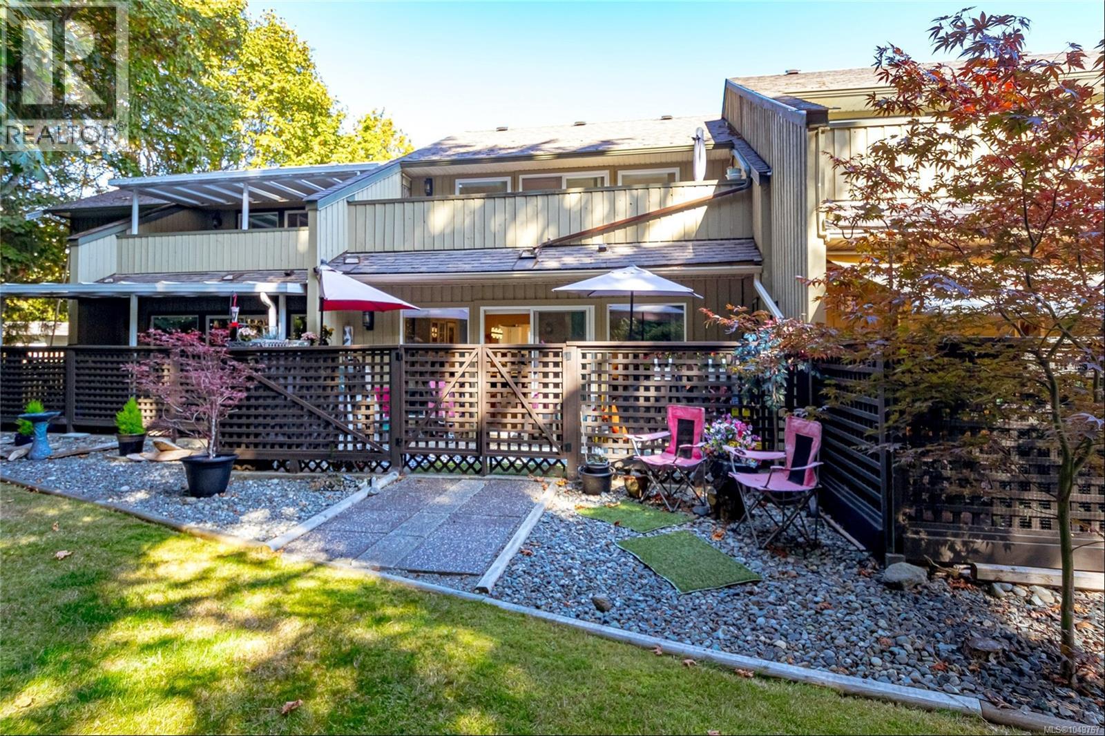 8 3350 Island Hwy W, Qualicum Beach, British Columbia V9K 2S2 - Photo 4 - 1049767