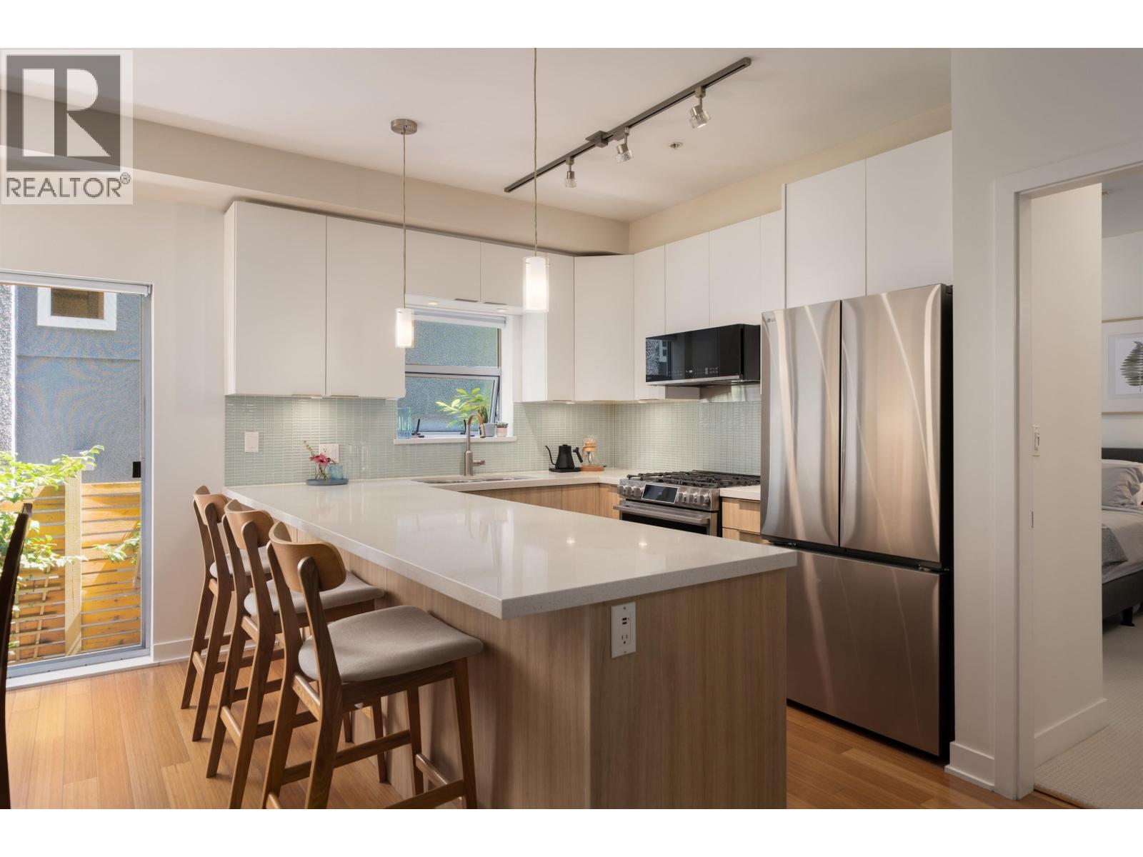 3088 QUEBEC STREET photo 11