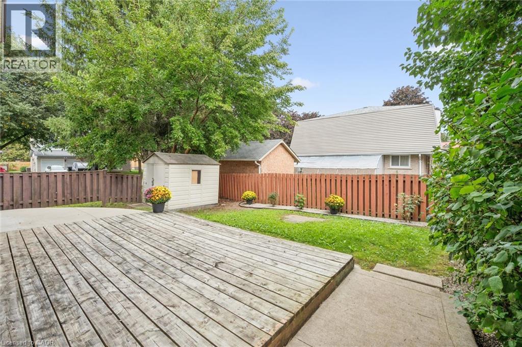 21 Colebrook Court, Kitchener, Ontario  N2E 1Y8 - Photo 39 - 40864205
