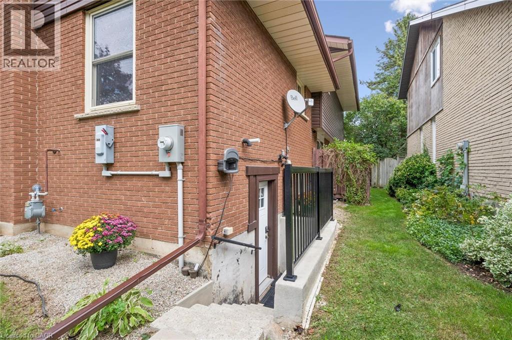 21 Colebrook Court, Kitchener, Ontario  N2E 1Y8 - Photo 37 - 40864205