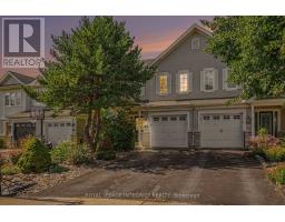 102 HAWKTREE RIDGE, Ottawa, Ontario