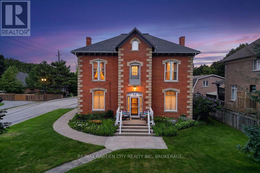 91 Main Street E, Grimsby, Ontario  L3M 1N6 - Photo 1 - X13799484
