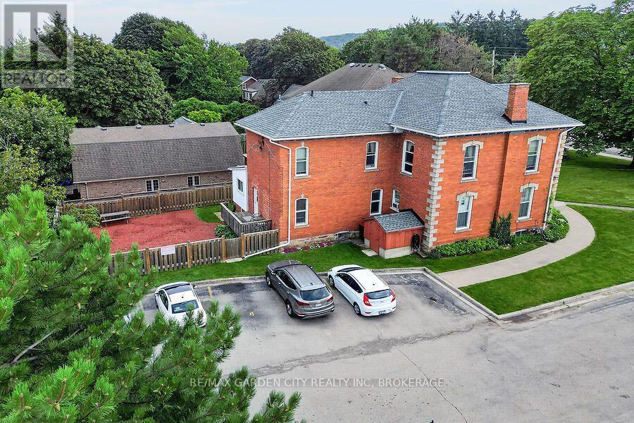 91 Main Street E, Grimsby, Ontario  L3M 1N6 - Photo 3 - X13799484