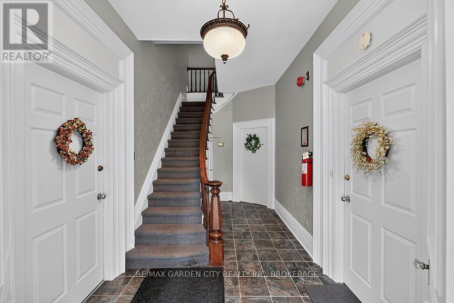 91 Main Street E, Grimsby, Ontario  L3M 1N6 - Photo 6 - X13799484