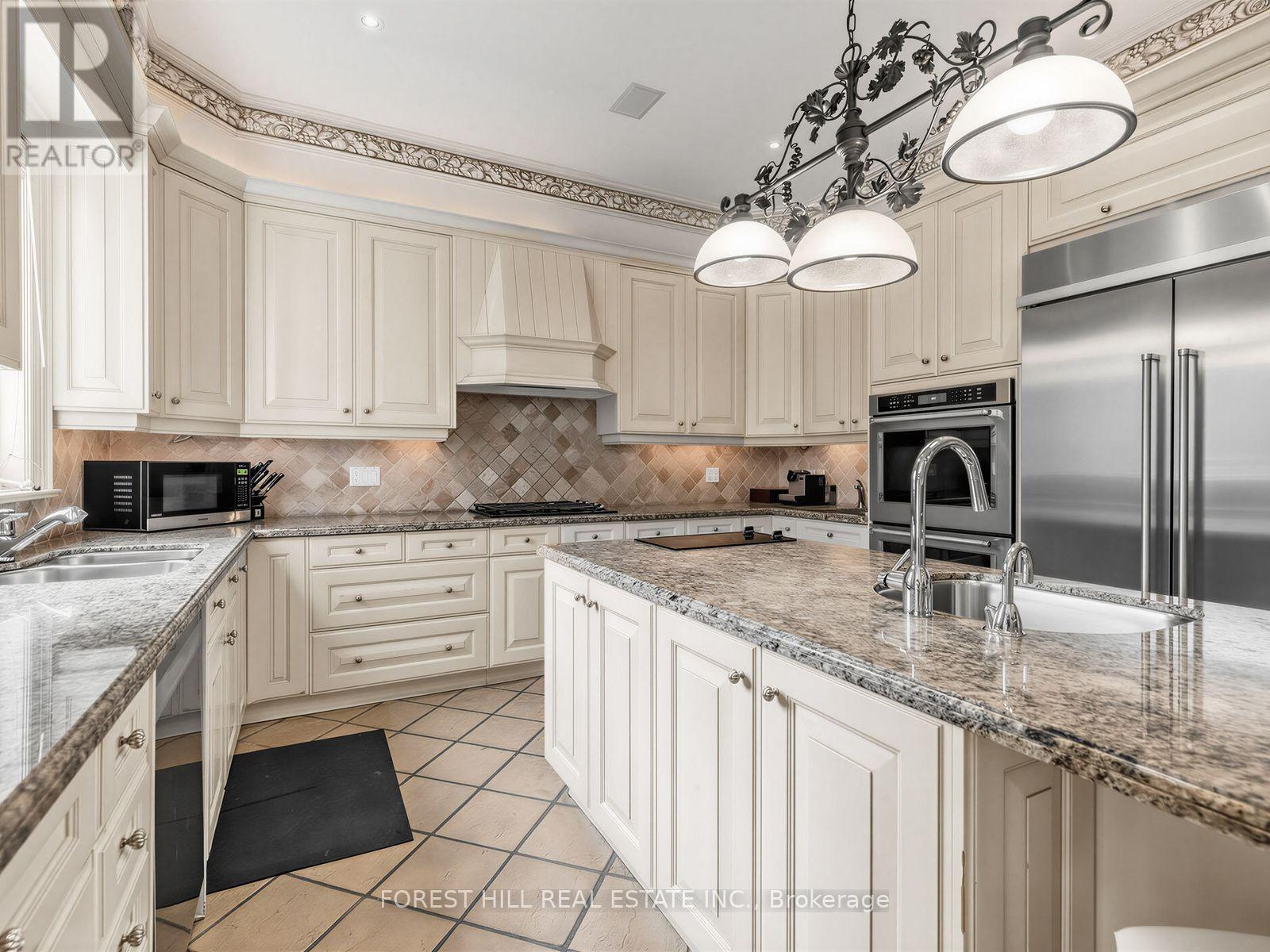 235 Hillhurst Boulevard, Toronto, Ontario  M5N 1P3 - Photo 14 - C13799536