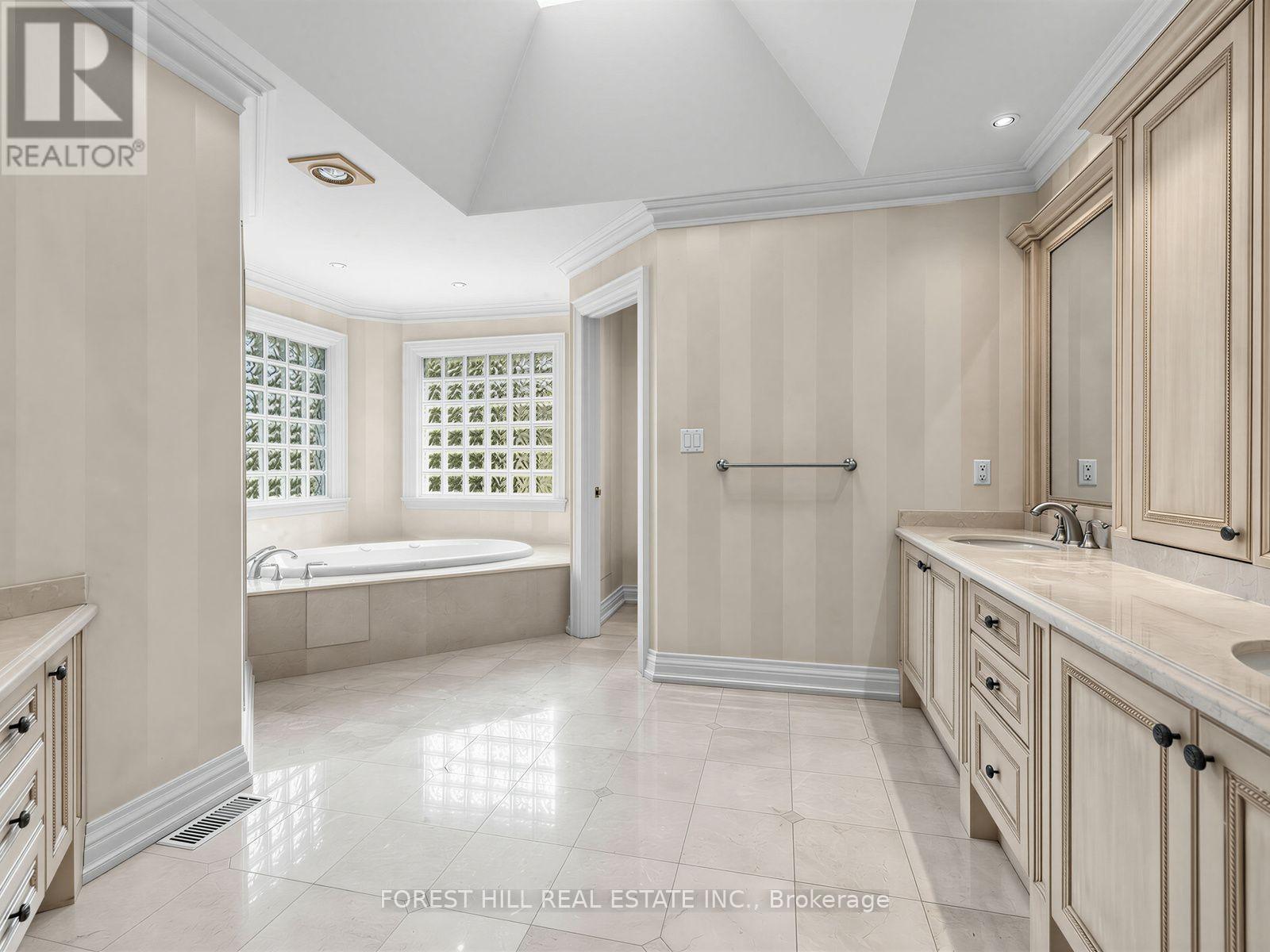 235 Hillhurst Boulevard, Toronto, Ontario  M5N 1P3 - Photo 23 - C13799536