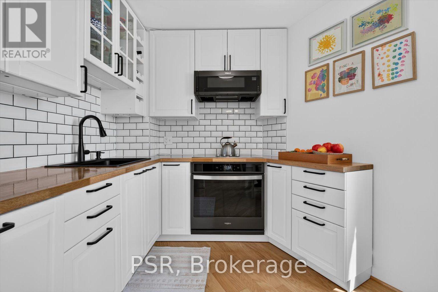 2106 - 270 Queens Quay W, Toronto, Ontario  M5J 2N4 - Photo 12 - C13799566