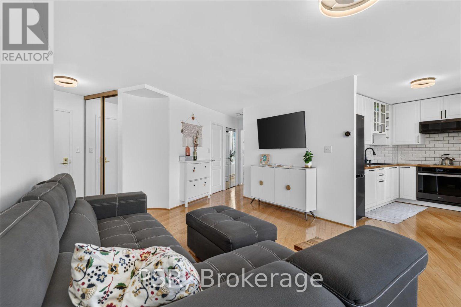 2106 - 270 Queens Quay W, Toronto, Ontario  M5J 2N4 - Photo 16 - C13799566