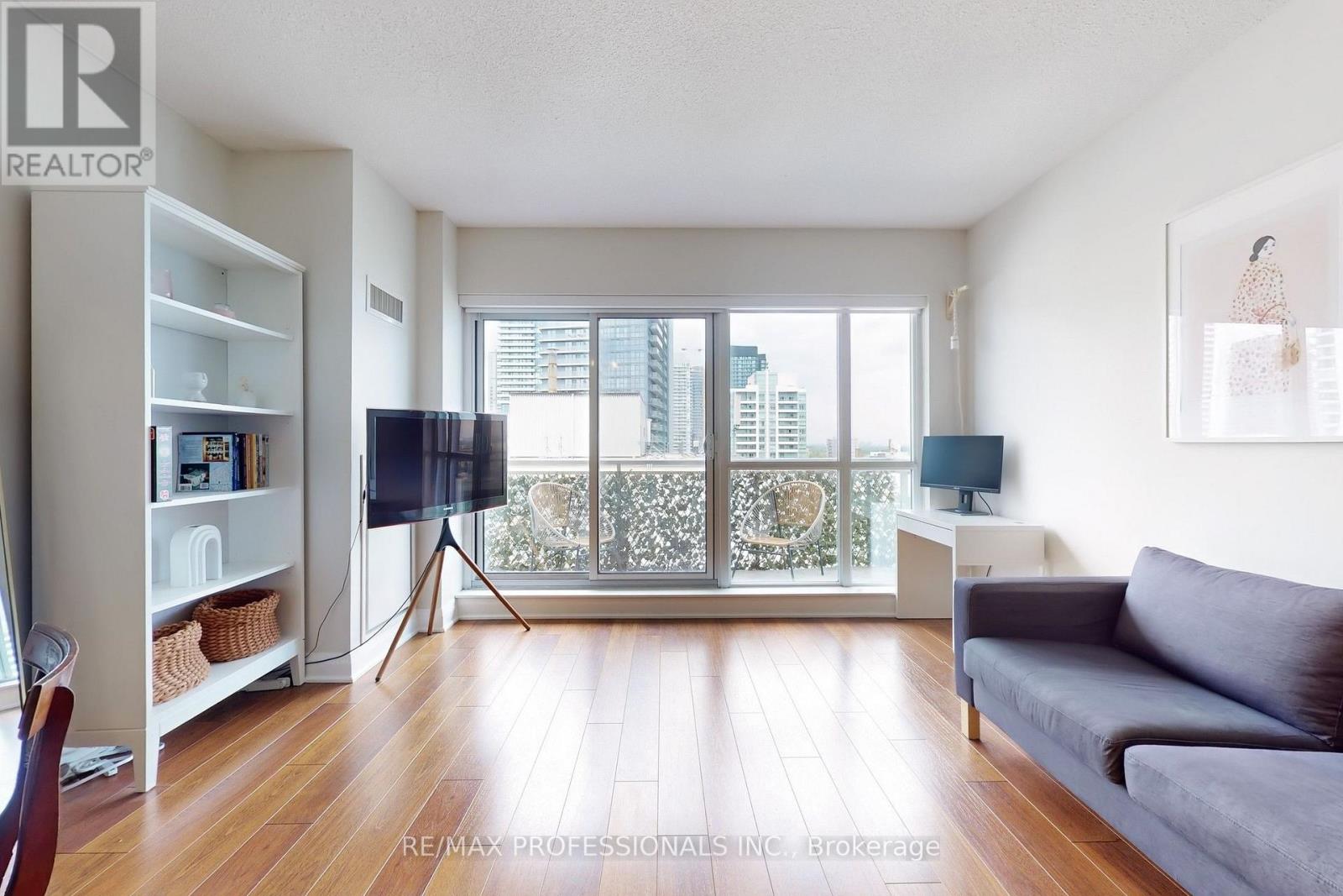 1301 - 83 Redpath Avenue, Toronto, Ontario  M4S 0A2 - Photo 3 - C13799582