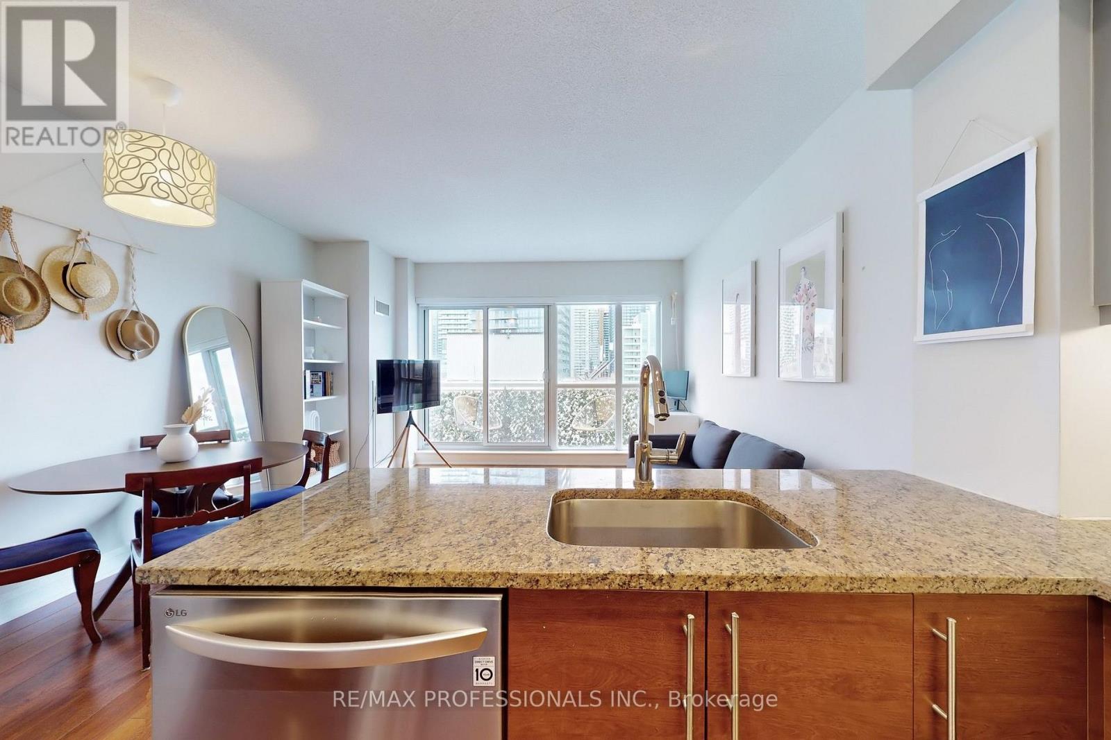 1301 - 83 Redpath Avenue, Toronto, Ontario  M4S 0A2 - Photo 9 - C13799582