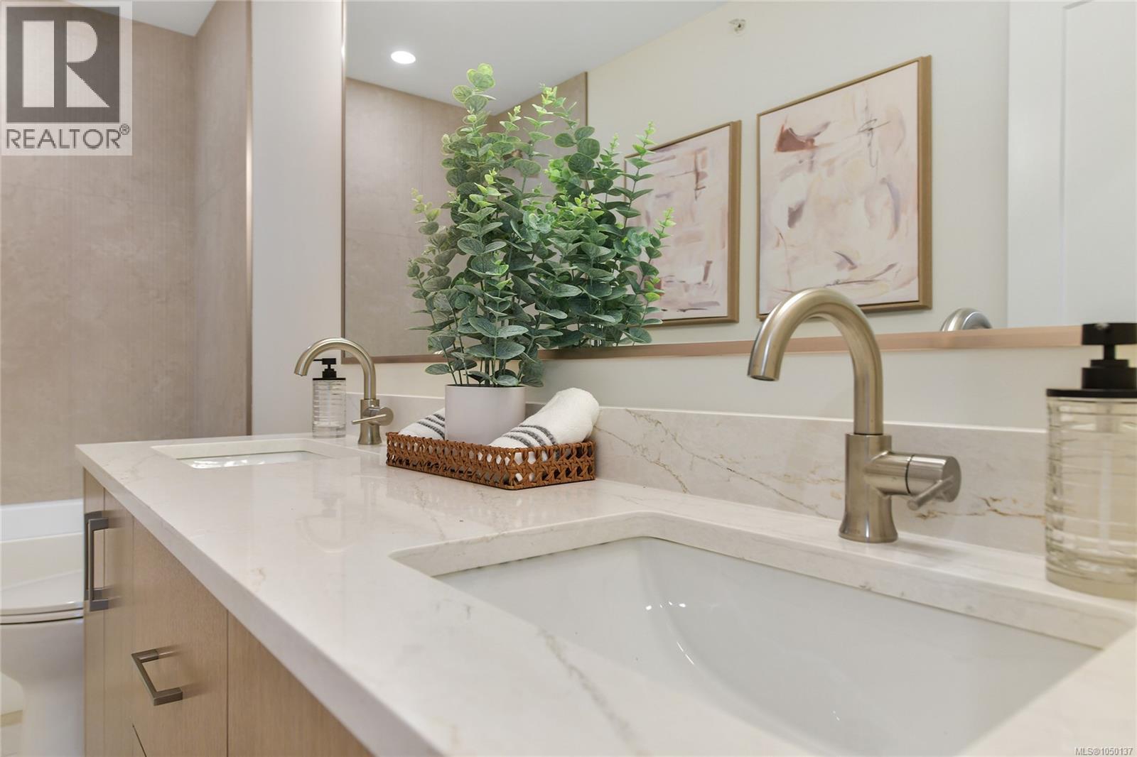 2 4430 Shore Way, Saanich, British Columbia  V8N 3T9 - Photo 31 - 1050137